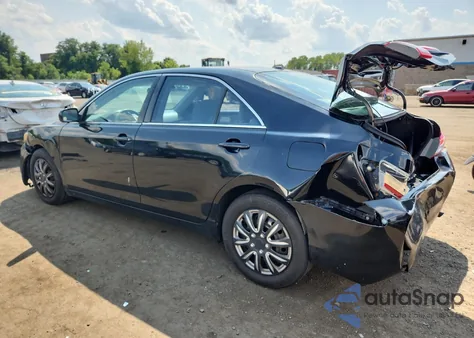 2010 Toyota Camry Base z USA, uszkodzony, nr VIN 4T1BF3EKXAU024928